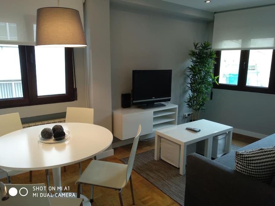 Moderno Apartamento En El Centro. El Carmen Wifi Gijón Exteriör bild